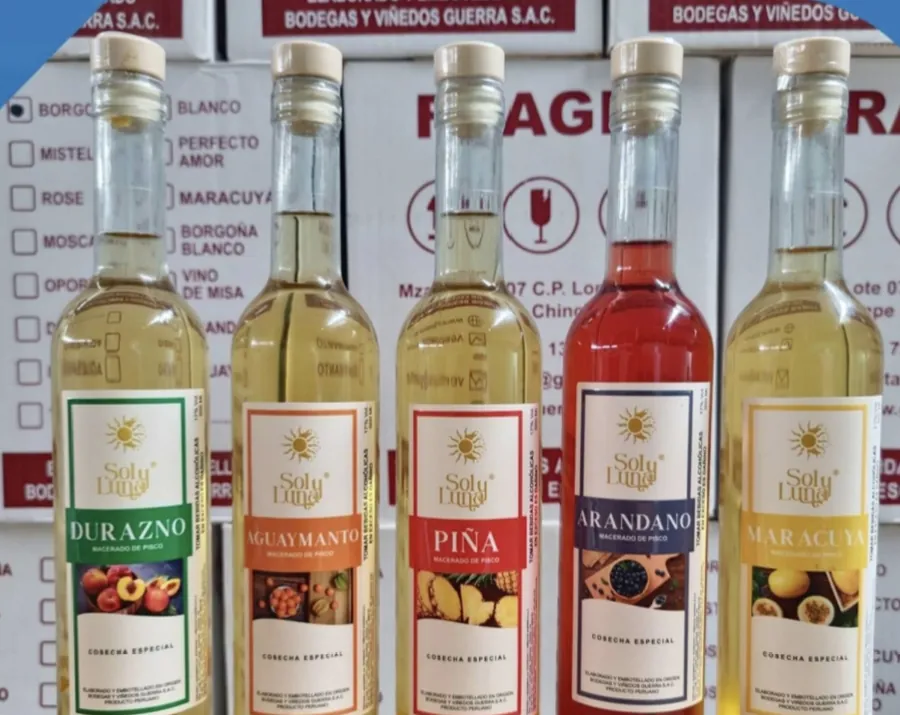Macerados de pisco de durazno, aguaymanto, piña, arándano y maracuyá